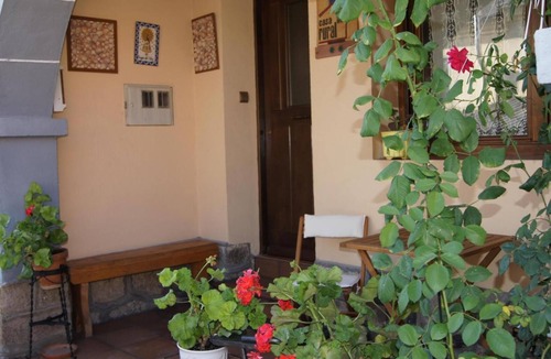 San Leonardo de Yague House | Country House 'Laguna Negra 49' with Private Terrace, Balcony and Wi-Fi
