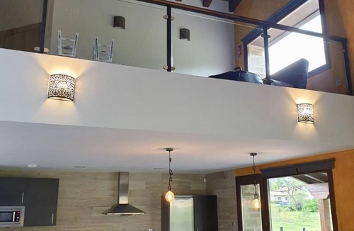 San Leonardo de Yague House | Country House 'La Puerta Del Rio Lobos' with Mountain View, Private Pool and Wi-Fi