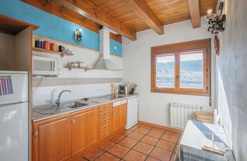 San Miguel del Arroyo House | Country House 'El Pico Llanillo' with Mountain View, Private Pool and Wi-Fi
