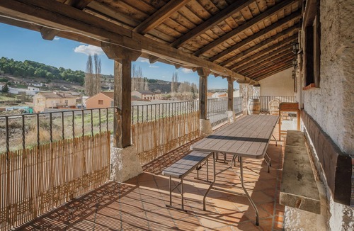 San Miguel del Arroyo House | Country House 'El Pico Llanillo' with Mountain View, Private Pool and Wi-Fi
