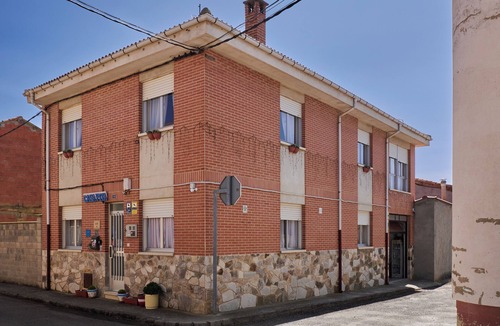 San Justo de la Vega House | Country Home 'Casa Pita' with Private Terrace, Private Garden and Wi-Fi