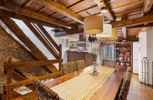 Bellver de Cerdanya Villa | Country House 'Bellver' with Mountain Views, Private Terrace and Wi-Fi