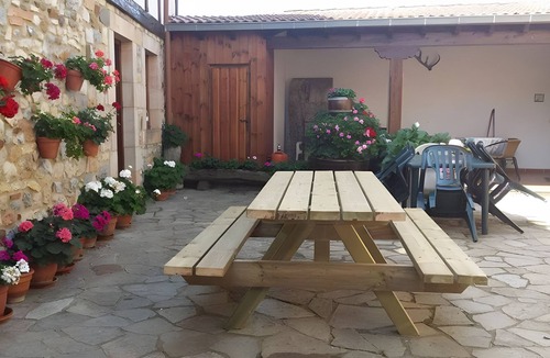 Castrejon de la Pena House | Country House 'Valle Tosande 2' with Mountain View and Wi-Fi