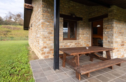 Valle de Carranza House | Country House 'Aitxitxe' with Mountain View, Private Pool and Private Terrace