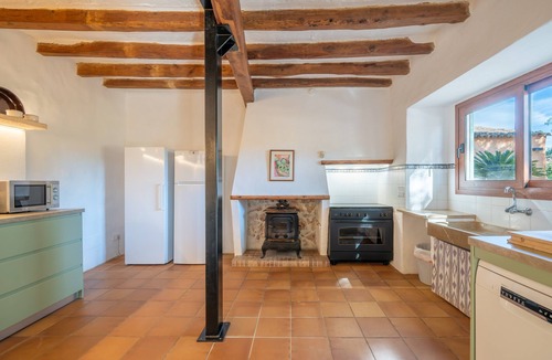 Felanitx Villa | Country House 'Can Menut' with Mountain View, Wi-Fi and Air Conditioning