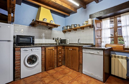 Mestas de Con House | Country House 'Casa Raquel' with Mountain View and Private Garden