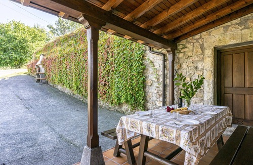 Mestas de Con House | Country House 'Casa Raquel' with Mountain View and Private Garden