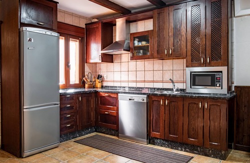 Sotoserrano House | Country House 'Casa Rural Arroal I' with Mountain View, Wi-Fi and Air Conditioning
