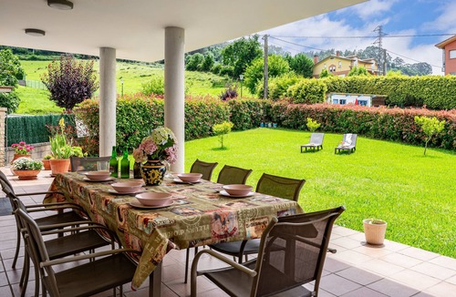 Tornon House | Country House 'Casa La Manzana' with Mountain View, Private Terrace and Wi-Fi