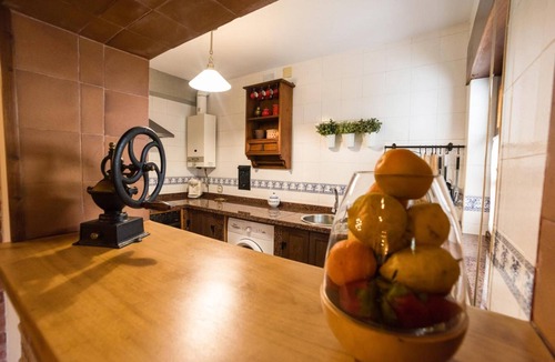 Cabranes House | Country House 'Casa Rosaura' with Mountain View, Private Terrace and Wi-Fi