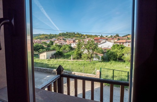 Prioro House | Country House 'Casa Rural El Serrano' with Mountain View, Shared Terrace and Private Garden