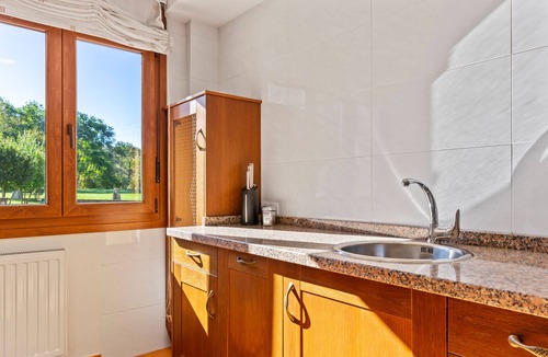 San Juan de Parres House | Country House 'Don Clemente 2D' with Mountain View and Shared Garden