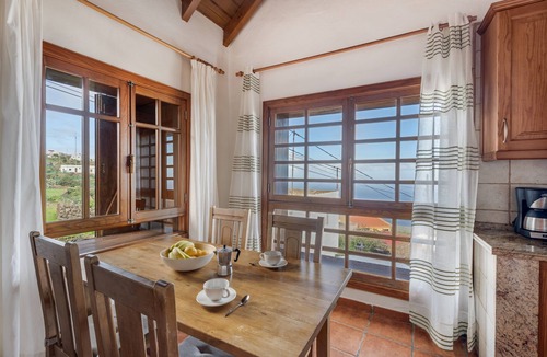 Tesbabo House | Country House 'El Moral' with Sea View, Shared Terrace and Wi-Fi