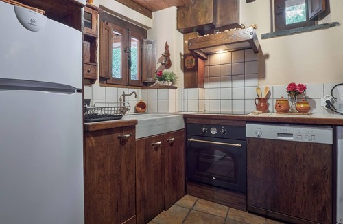 Rimor House | Country House 'El Pajariel I' with Mountain View and Barbecue with Recreation Area