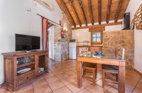 Castril House | Country House 'El Patio Casa Rural' with Mountain View, Wi-Fi and Air Conditioning