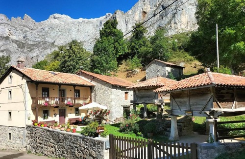 Cordinanes House | Country House 'El Jermoso' with Mountain View, Private Terrace and Wi-Fi