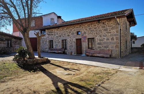 Villar de Corneja Cottage | Country Houses Walls