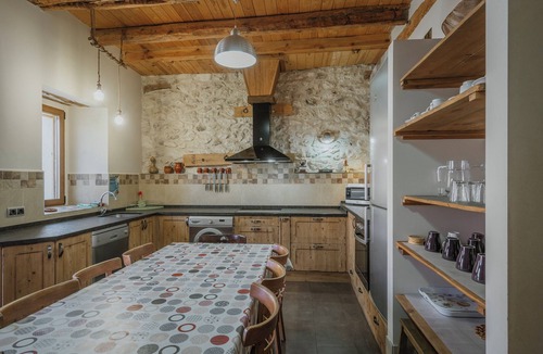 Frumales House | Country House 'Hoyal' with Private Garden and Wi-Fi