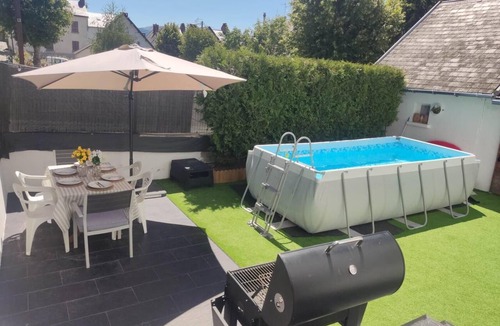 Enveitg House | Country House in Enveitg with garden, fireplace and WiFi