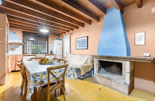 Catral House | Country House 'La Carrasca' with Private Pool, Private Terrace and Wi-Fi