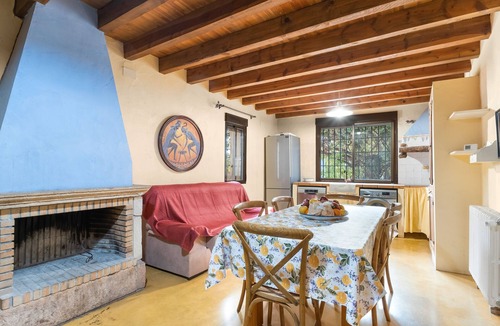 Catral House | Country House 'La Carrasca' with Private Pool, Private Terrace and Wi-Fi