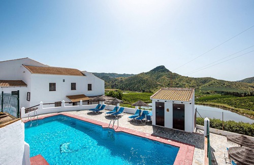 Malaga House | Country House 'La Cuadra' with Lake View, Shared Pool and Private Terrace