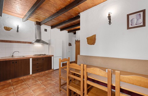 Malaga House | Country House 'La Yegueriza' with Lake View, Shared Pool and Private Terrace