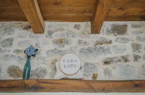 La Pernia House | Country House 'Lope' with Mountain View, Private Garden and Wi-Fi