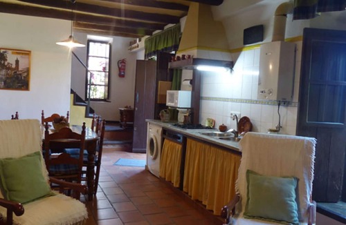 Fuenteheridos House | Country House 'Los Cascos' with Mountain View, Shared Pool and Air Conditioning