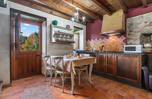 Ortigueira House | Country House 'Morouzos' with Shared Terrace, Shared Garden and Wi-Fi