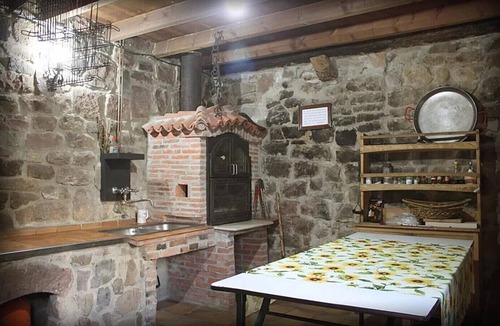 Muda House | Country House 'Nido Patio' with Mountain View, Shared Terrace and Wi-Fi