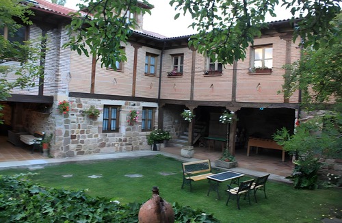 Muda House | Country House 'Nido Patio' with Mountain View, Shared Terrace and Wi-Fi