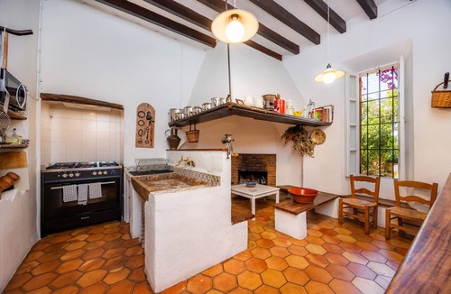 Fornalutx Villa | Country House 'Sa Cabana D'es Vicari' with Mountain View, Private Pool and Wi-Fi
