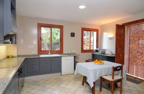 Esporles House | Country House 'Sa Cresta' with Mountain View, Wi-Fi and Air Conditioning