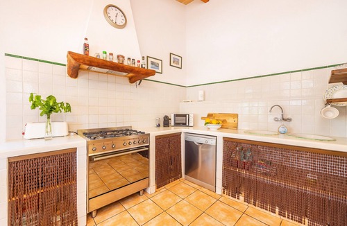 Capdepera Villa | Country House 'Sis Quartons' with Private Pool, Wi-Fi and Air Conditioning