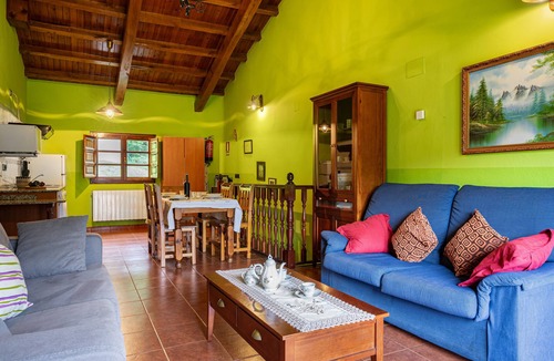 Barzana House | Country House 'Socastillo B' with Mountain View and Private Garden
