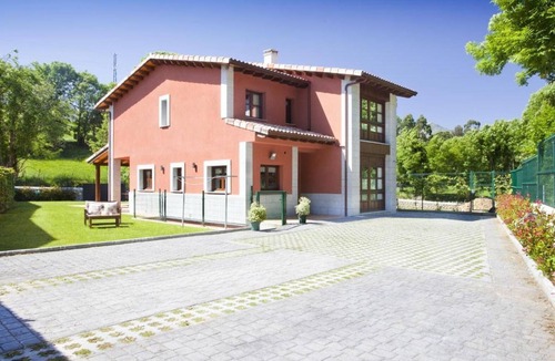 Poo House | Country House 'Tierra' with Private Terrace, Private Garden and Wi-Fi