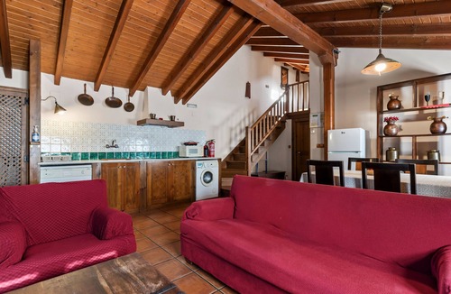 Quiros House | Country House 'Valle De Bueida El Palacio' with Mountain View, Private Garden and Wi-Fi