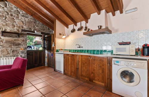 Quiros House | Country House 'Valle De Bueida El Palacio' with Mountain View, Private Garden and Wi-Fi