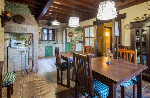 O Pindo Cottage | Country house with terraces and sea views only 50 meters from the beach.