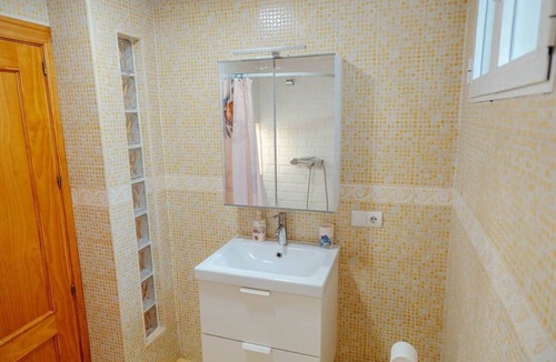 Bailen-Miraflores Apartment | Cozi Camelia by Accommodation