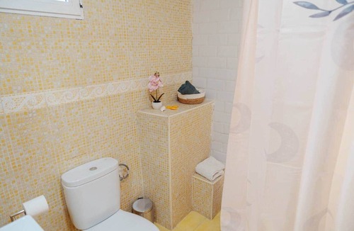 Bailen-Miraflores Apartment | Cozi Camelia by Accommodation