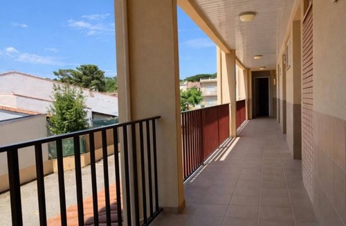 Palamos Apartment | Cozy apartment in La Fosca, private parking
