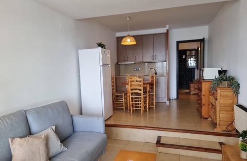 Pedrinya Apartment | Cozy apartment with terrace and pool 50m from the beach