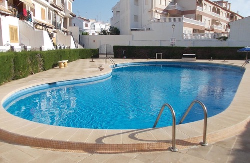 Torrevieja House | Cozy bungalow, 2 min walk from the beach. Wi-Fi