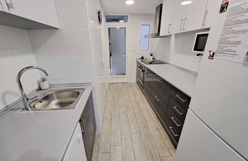 Nou Moles Apartment | Cozy Central Apartment in Valencia + WiFi + Netflix.