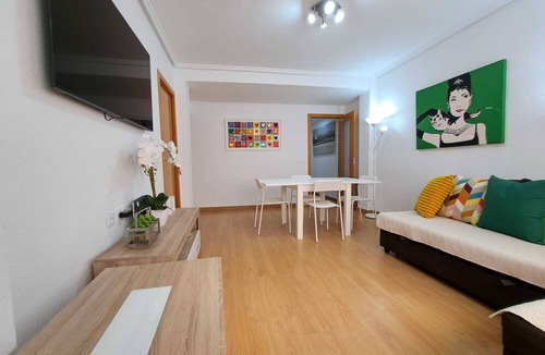 Nou Moles Apartment | Cozy Central Apartment in Valencia + WiFi + Netflix.