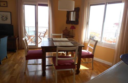 Raval Roig Apartment | Cozy-Elegant