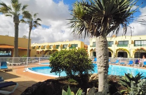Castillo Caleta de Fuste Apartment | Cozy Duplex Apartment in Caleta de Fuste