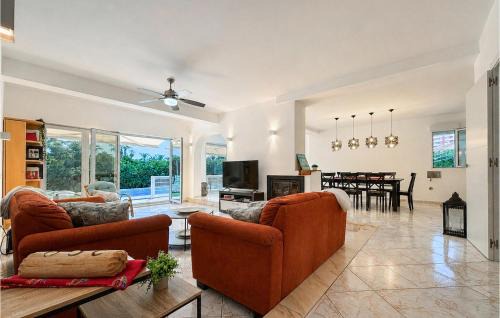 Diputacion de Rincon de San Gines House | Cozy Home In Cartagena With Private Swimming Pool, Can Be Inside Or Outside